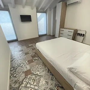 https://la-vecia-curt.it-lombardy.com